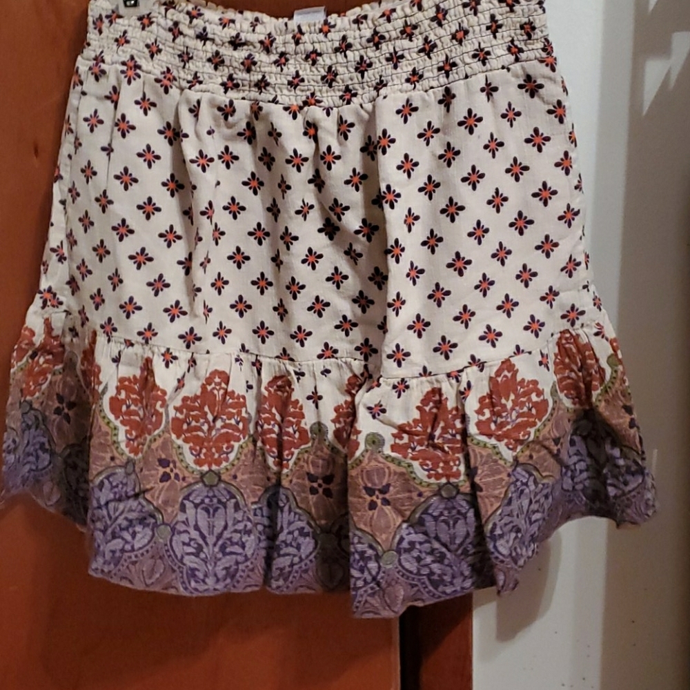 SoSik skirt with flower pattern